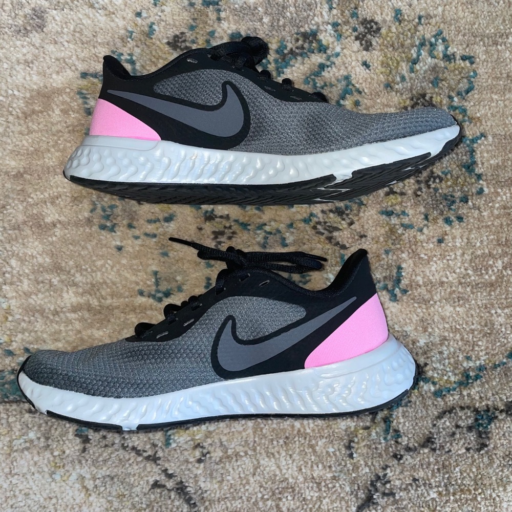 Nike women’s 7.5